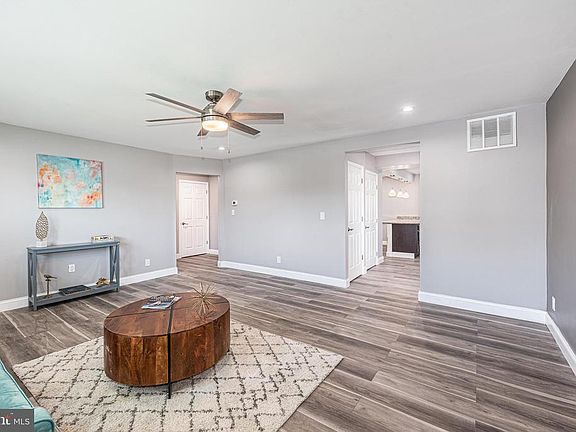 4th image of 3705 Hamor Ct