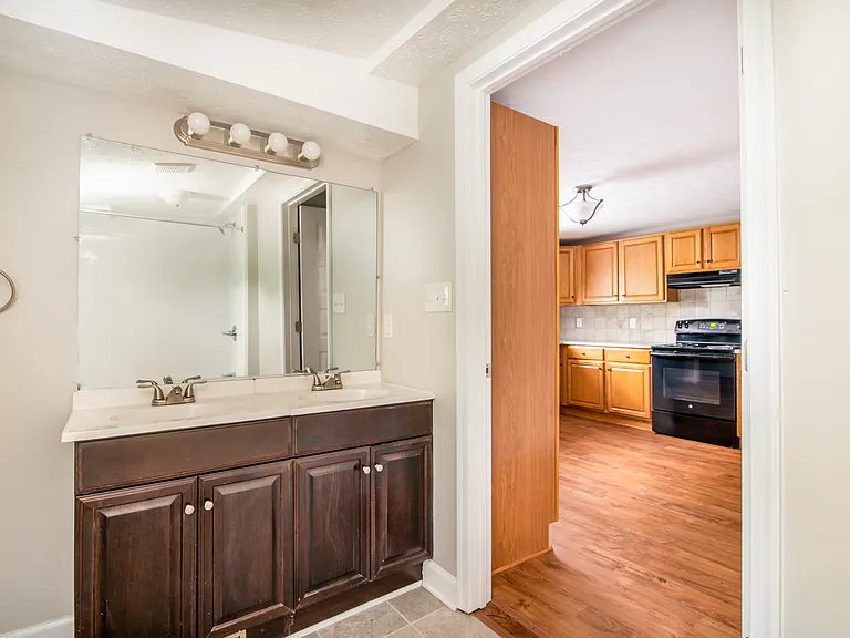 373A Main St #2 — Photo 10