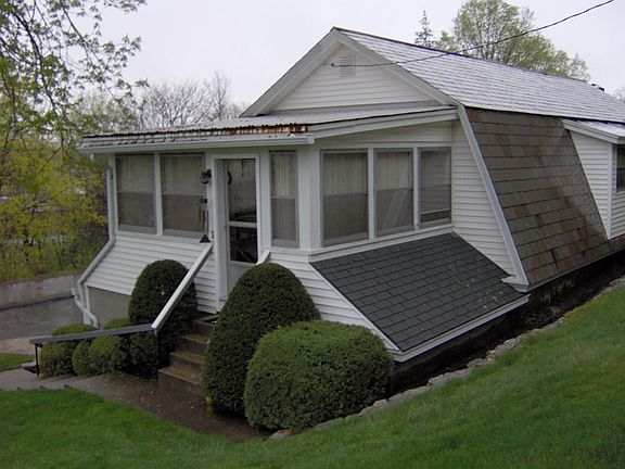 2nd image of 472 Marlboro St