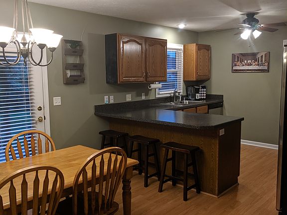 4th image of 4055 Hedgewood Ct