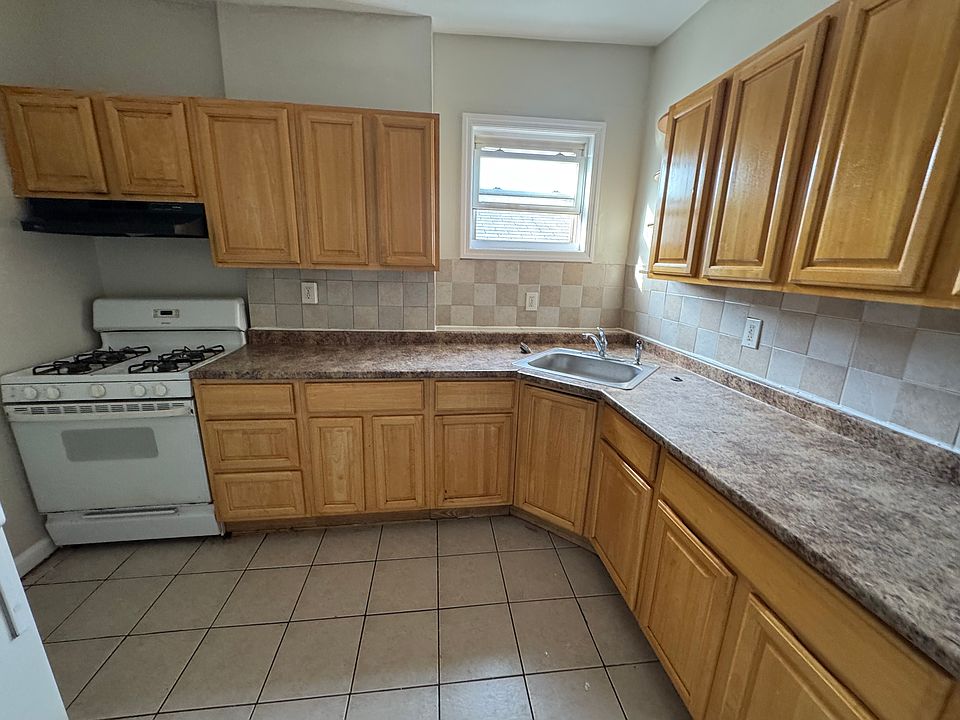 1st image of 133 Pennsylvania Ave #3F