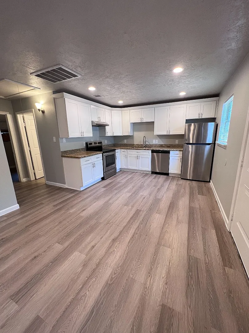 23450 Johnson Rd - D5 — Photo 2
