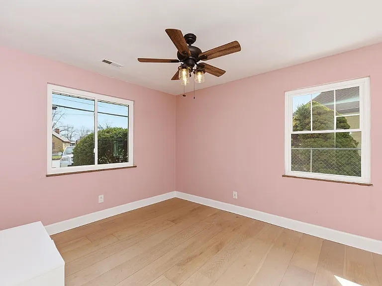 867 E Columbia Ave — Photo 9