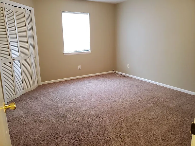 5919 Pinetree Ave — Photo 4