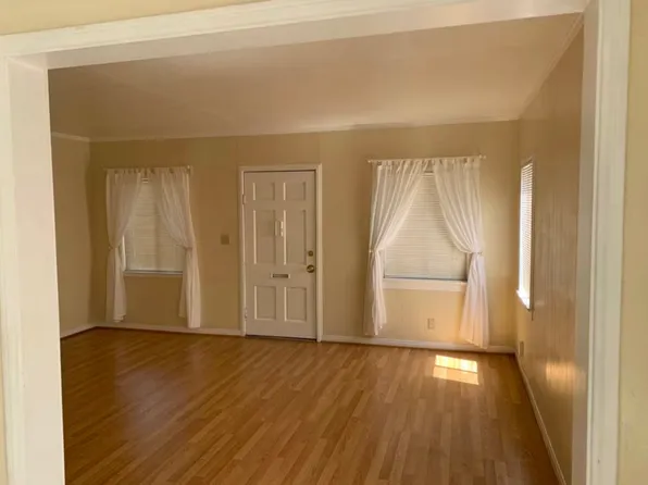 14116 Sylvan St, Van Nuys, CA 91401