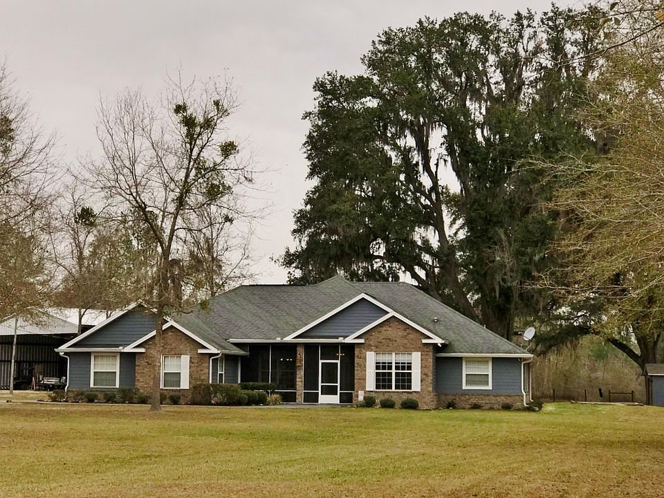 1st image of 631 SW Catherine Ln
