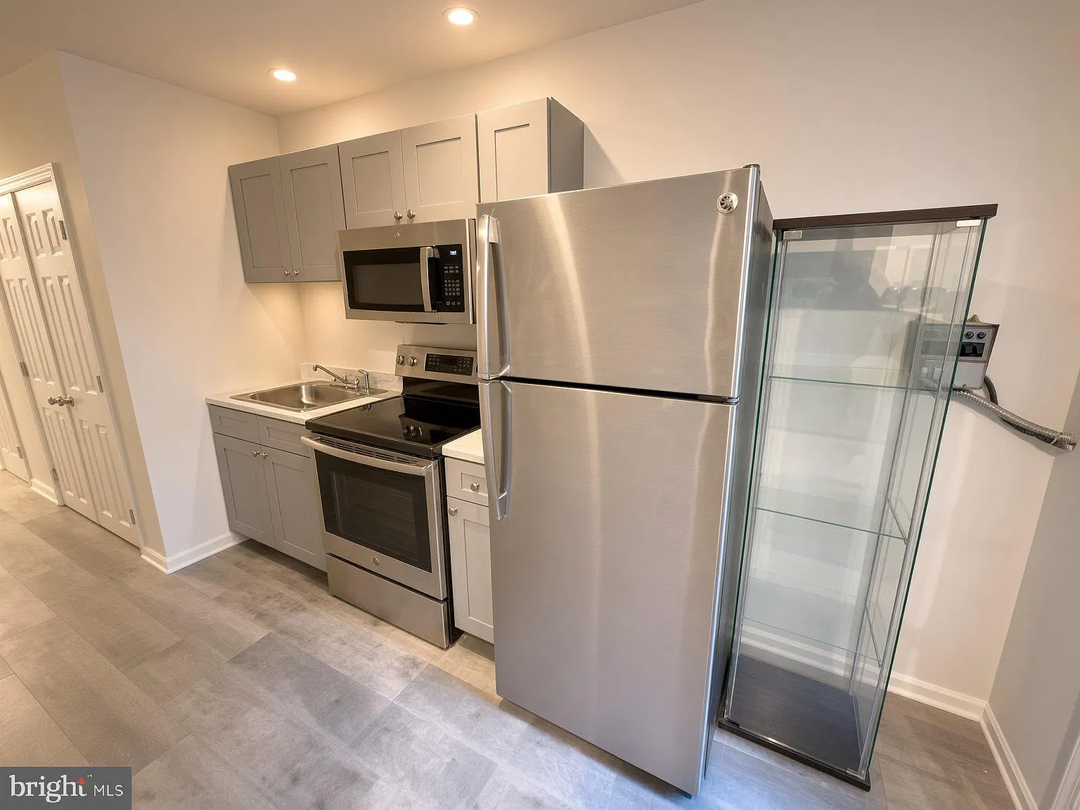 1 bed, 1.0 bath, 1536 sqft, $1,300 — Photo 3