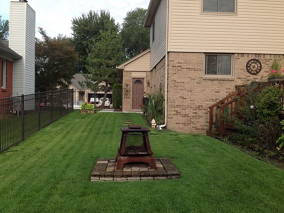 4th image of 33208 Mazara Dr