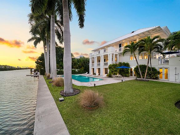 5th image of 100 Cape Florida Dr