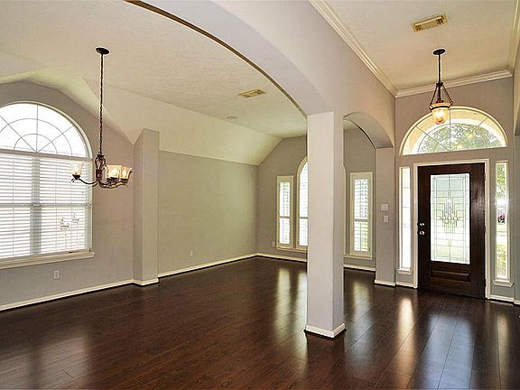 5th image of 2210 Breezeway Bend Dr