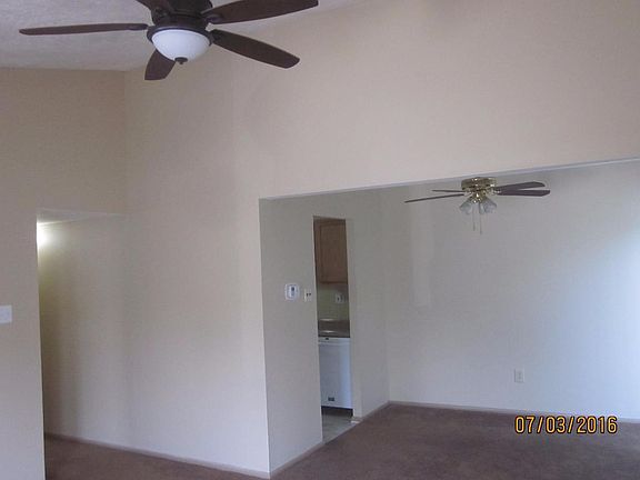 4th image of 62 Woodway Dr #62