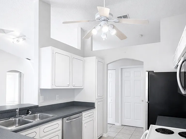 1630 Needle Palm Dr — Photo 3