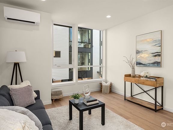 3rd image of 914 B NW 56th Street