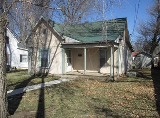 412 Maple St, Greenfield, MO 65661