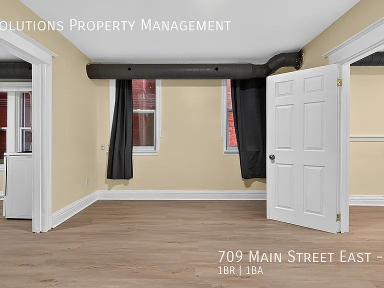 709 Main St E #1 — Photo 7