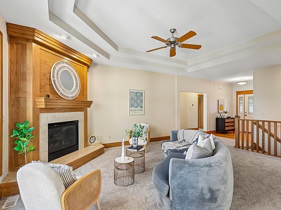 3rd image of 6801 Jules Verne Ct