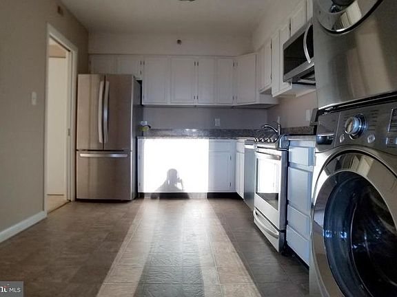 4th image of 3709 S George Mason Dr APT 1404