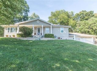 3301 Neighbor Rd, Saint Joseph, MO 64506