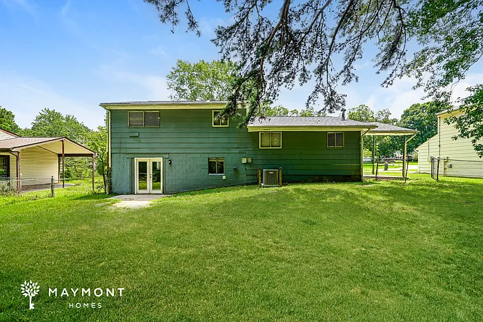 2472 Hartford Dr — Photo 16