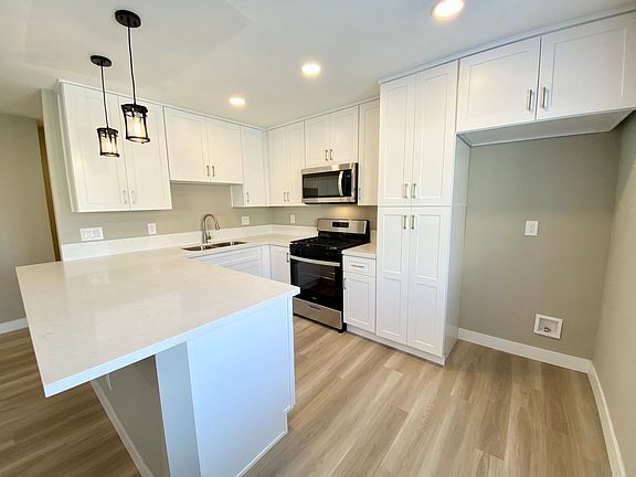 4th image of 455 W Dryden St APT 6