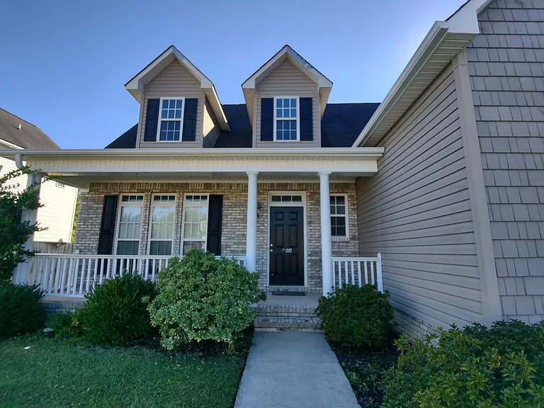 302 Savannah Dr — Photo 4