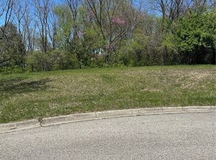 2439 Greystone Ln, Springfield, OH 45503