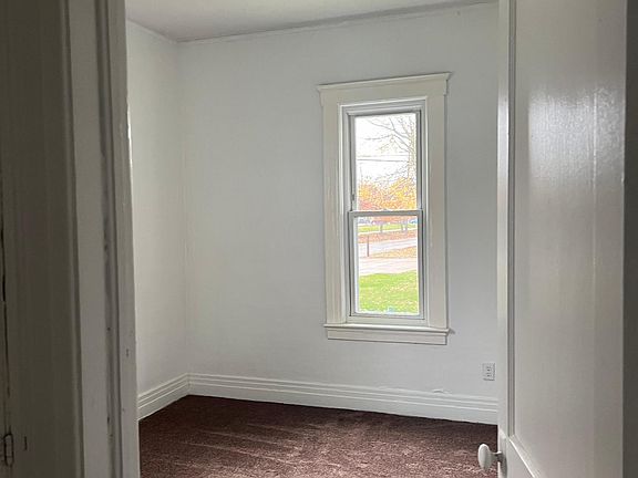 5th image of 608 Chestnut St #1
