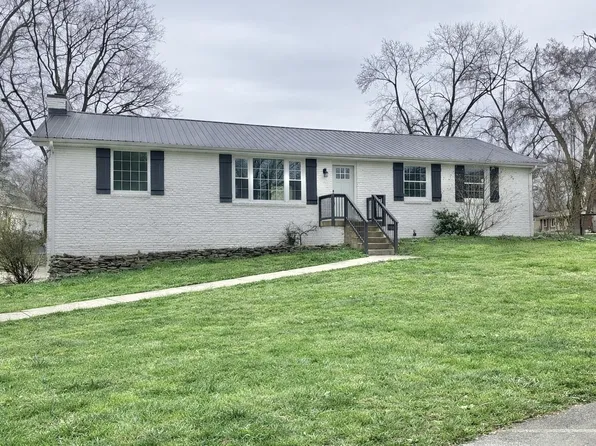 121 Roberta Dr, Hendersonville, TN 37075