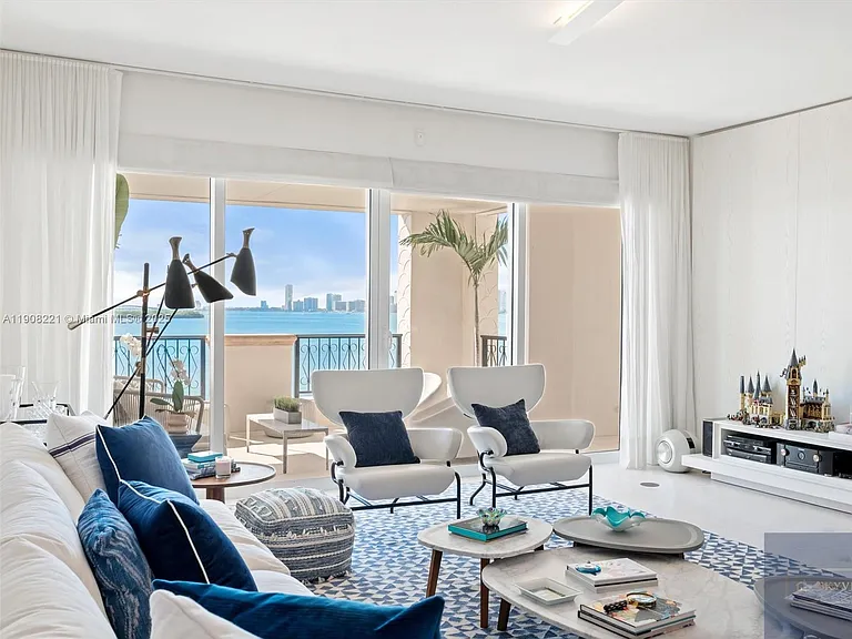5142 Fisher Island Dr #5142 — Photo 6