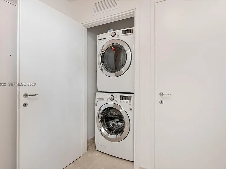 50 S Pointe Dr #701 — Photo 46