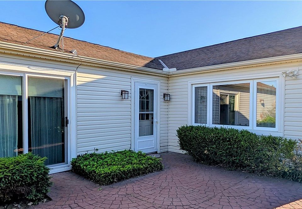 1st image of 4842 Red Pine Way
