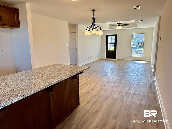 5th image of 16525 Scepter Ct