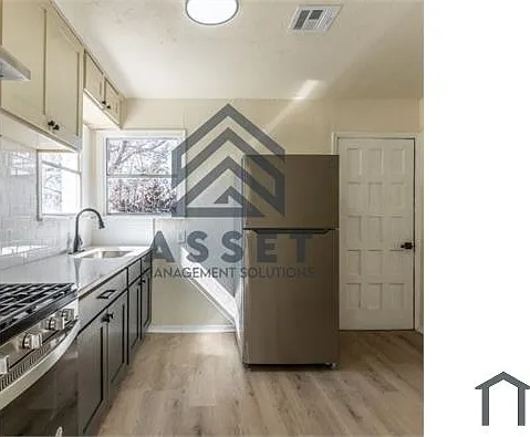 422 E Northrup Dr — Photo 13