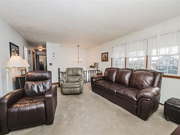 5th image of 24 Easy St