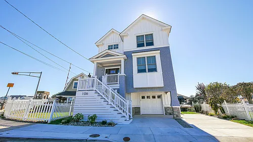 106 N Derby Ave Photo 1