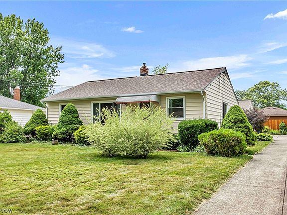 2nd image of 6676 Mackenzie Rd