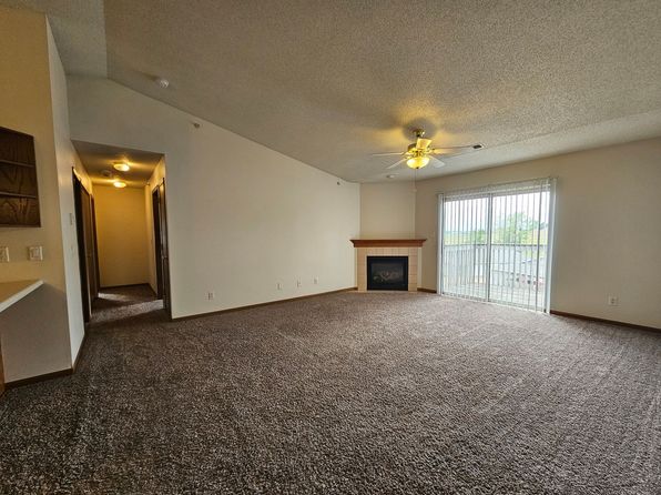 610 Commercial Ct #65011