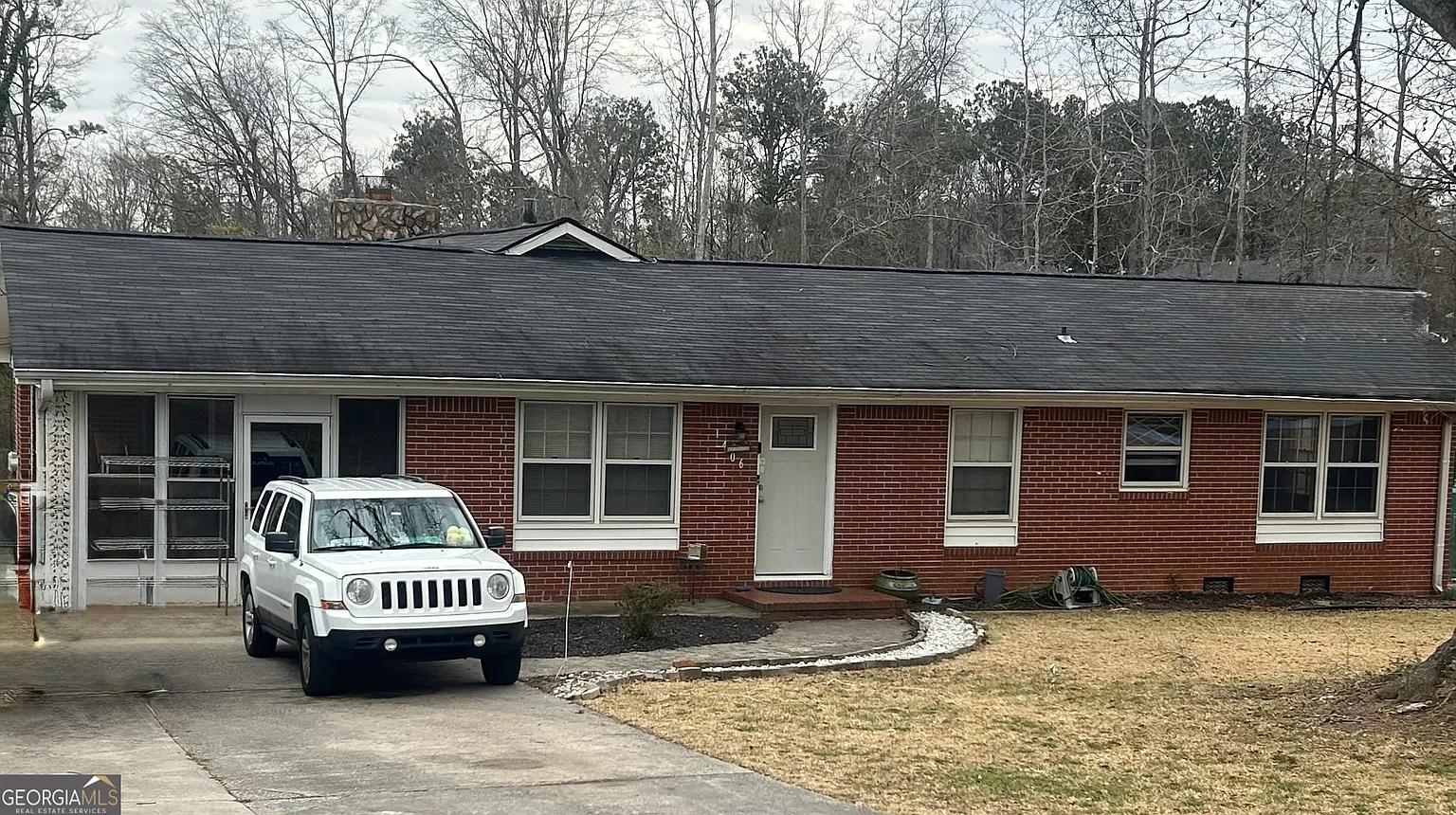 1406 Canterbury Rd photo 1