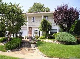 2771 Belle Rd, Bellmore, NY 11710