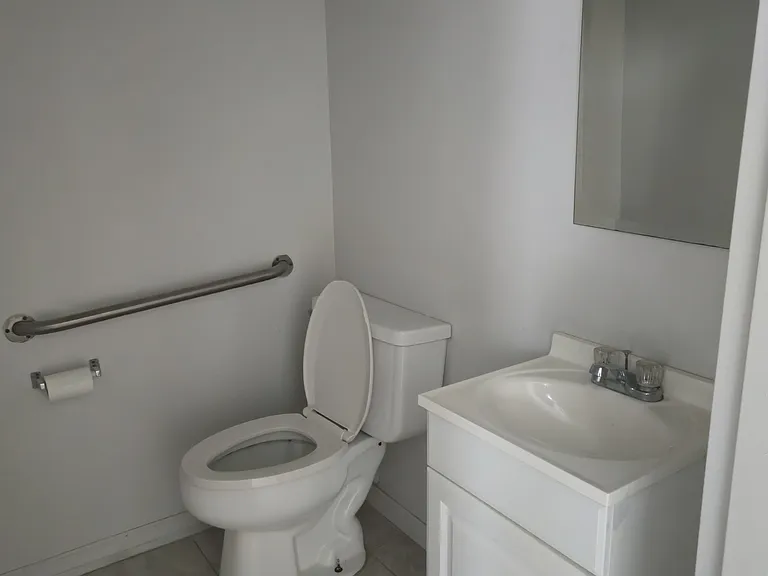 10244 E Colonial Dr #111 — Photo 7