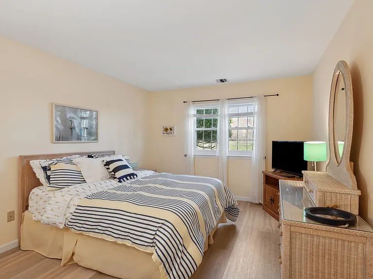 116 Saint Andrews Cir — Photo 11