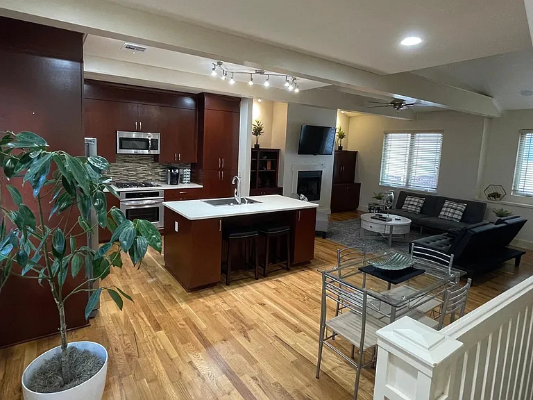 1407 S Saint Louis Ave #A — Photo 2