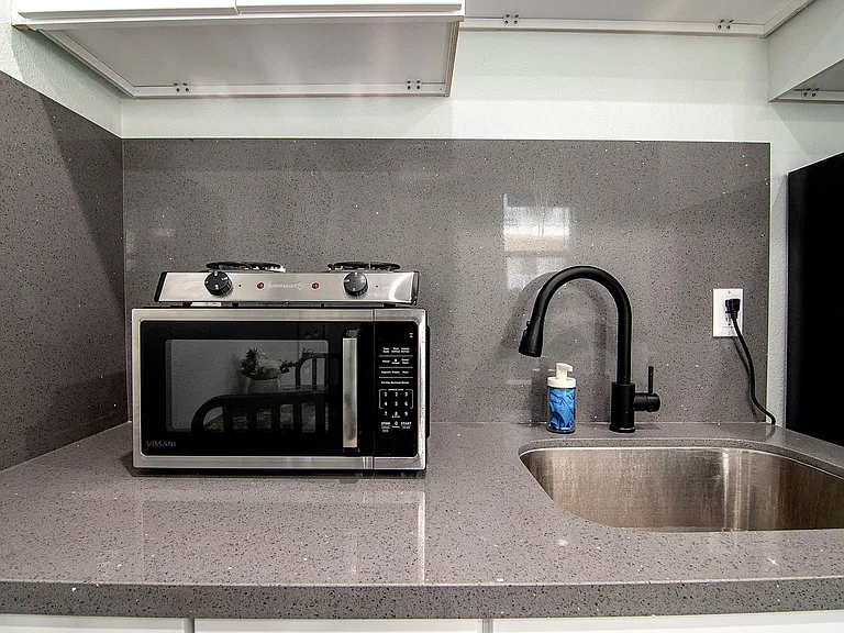 Michigan Avenue Apartments — Photo 30
