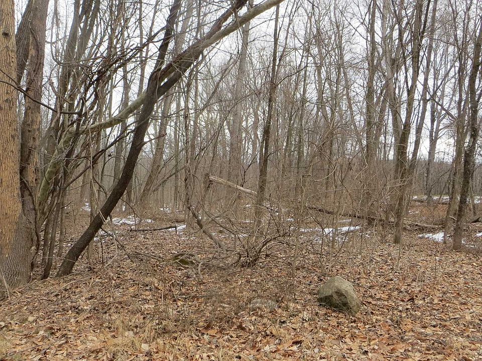 1st image of 6 Warren Dr