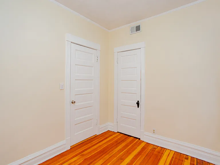1315 W Foster Ave #1 — Photo 14