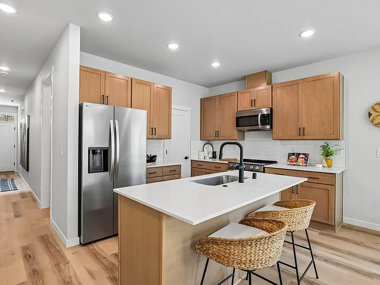 6807 NE 15th Ct — Photo 8