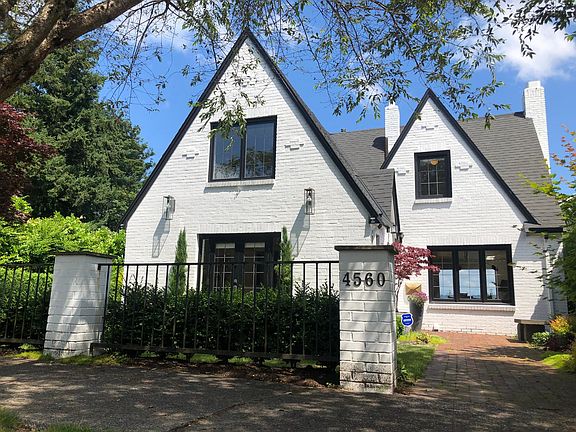 2nd image of 4560 52nd Ave NE