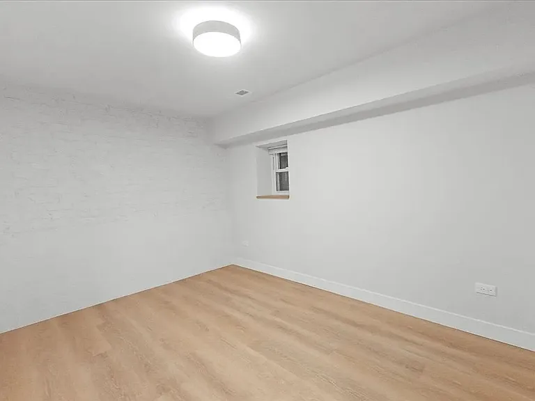 927 N Mozart St — Photo 16
