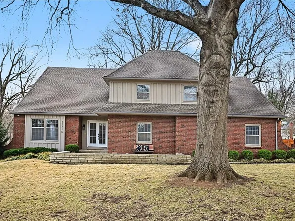 12716 Oakmont Dr, Kansas City, MO 64145