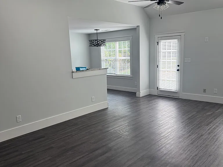 209 McVey Trl — Photo 3